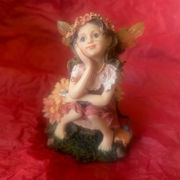 Petal Faerieblush…Nature’s Canvas. Style #36120 Fairy figurine - Picture 2 of 9